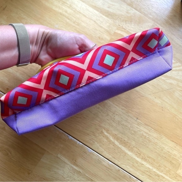 Brand New Clinique Toiletry/Makeup Bag - Picture 5 of 13